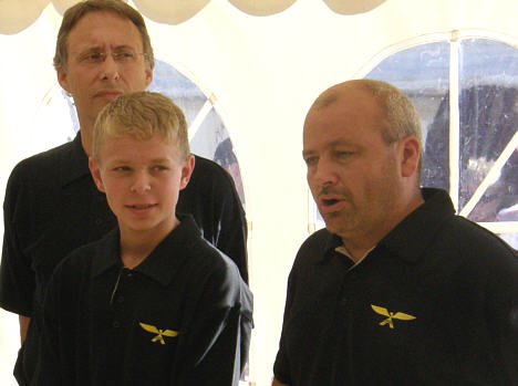Kevin Magnussen og Dan Suenson ved præsentationen af det nye Formel 1800 team.